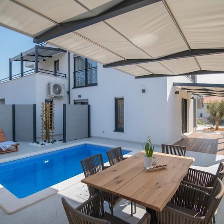 Villa Magna Luxury Apartments 무르테르 외부 사진
