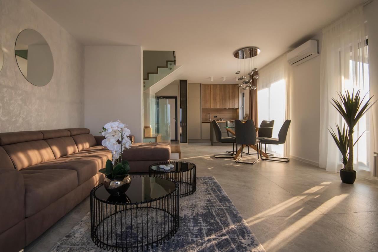 Villa Magna Luxury Apartments 무르테르 외부 사진