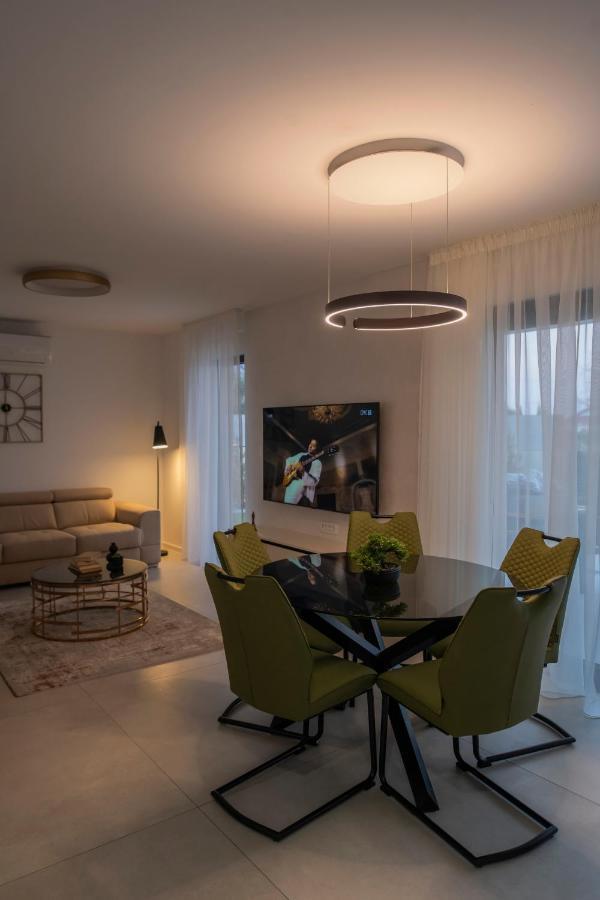 Villa Magna Luxury Apartments 무르테르 외부 사진