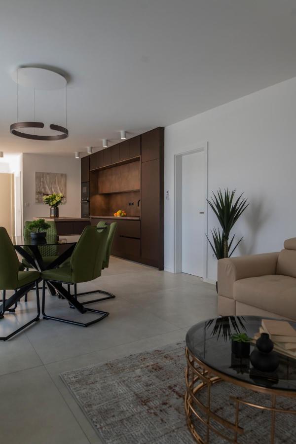 Villa Magna Luxury Apartments 무르테르 외부 사진